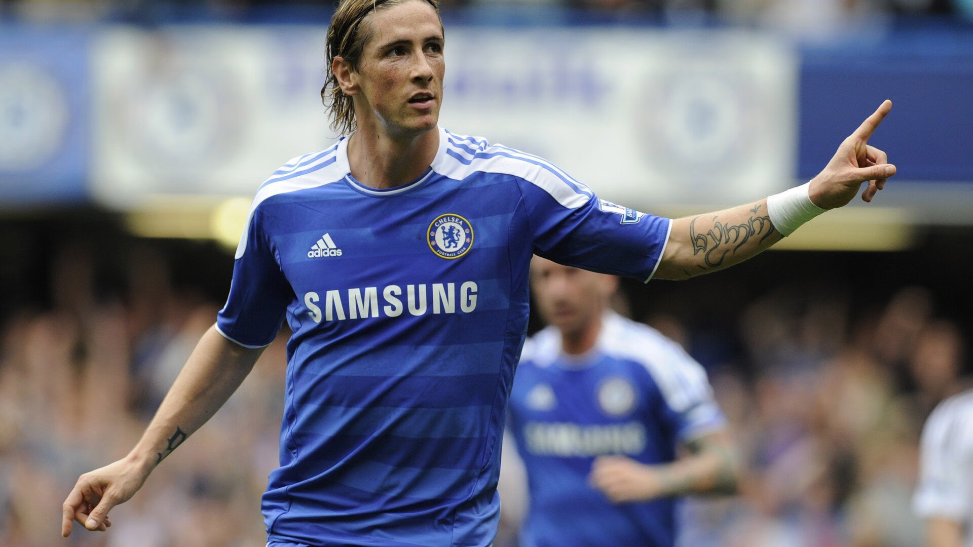 逆天神技：那些在欧冠赛场上令人窒息的精彩瞬间，欧冠十大经典比赛