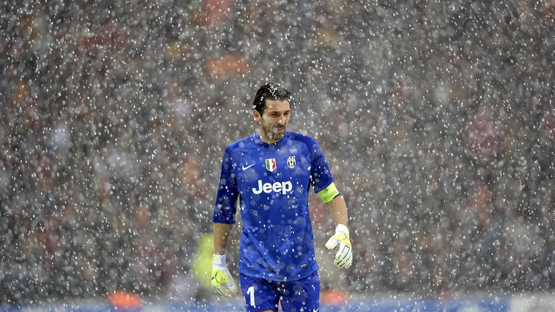 青少足球基础设施持续改善，农村地区足球运动快速发展，农村校园足球